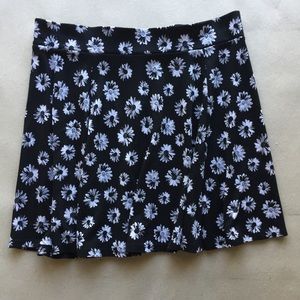 Divided H&M Skirt Sz L 🔻🔻🔻